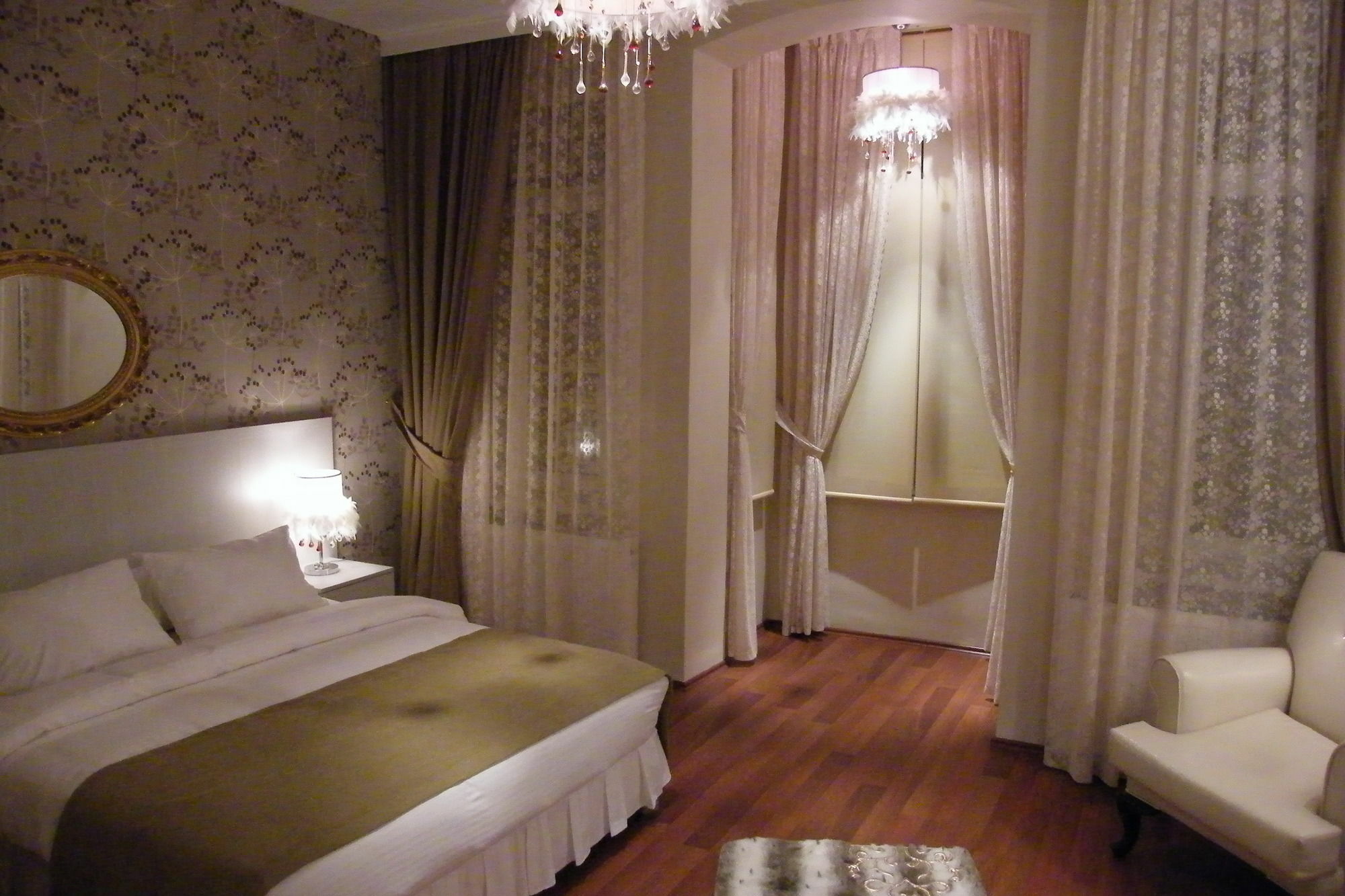 Arach Hotel Harbiye อิสตันบูล ภายนอก รูปภาพ